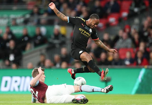 玉昆外援奥斯卡在老家开车时车辆突然起火，好在人没事（玉昆外援奥斯卡在老家驾车时突遇车辆起火，所幸人平安无恙）