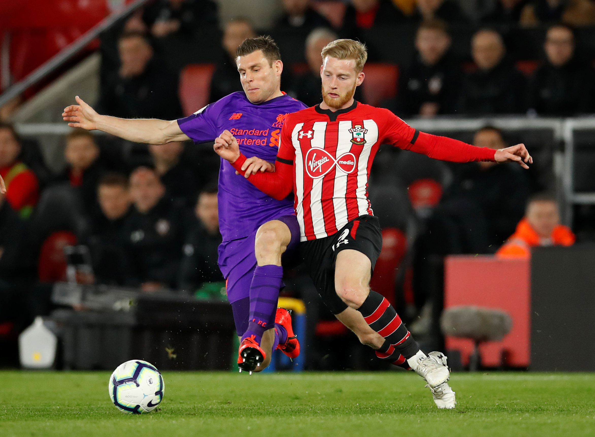 半场战报：拜仁1-0斯图加特，莱默尔脚后跟破门，奥利塞助攻（半场速报：拜仁1-0领先斯图加特，莱默尔后脚跟破门，奥利塞送助攻）