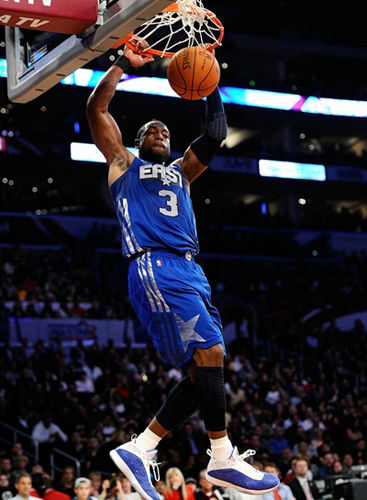 哈里王子48小时两次公开调侃特朗普，从ICE到世界杯火力不减哈里两度调侃特朗普特朗普暂未回应（哈里王子48小时内两次公开调侃特朗普：从ICE到世界杯火力不减，特朗普暂未回应）