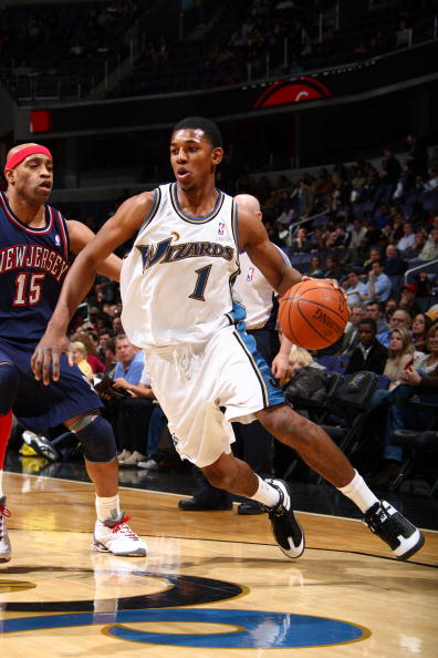 巴萨对阵马竞大名单：莱万、拉菲尼亚、亚马尔领衔，德容缺阵（巴萨战马竞名单出炉：莱万、拉菲尼亚、亚马尔压阵，德容缺席）