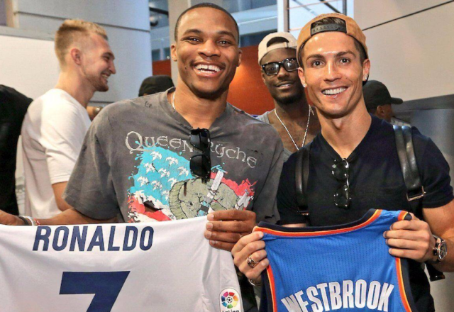 樊振东或缺席乒超总决赛？全运会1金1银已记大功 专心备战德甲／欧冠（樊振东或无缘乒超总决赛？全运1金1银功成身退，专注备战德甲／欧冠）