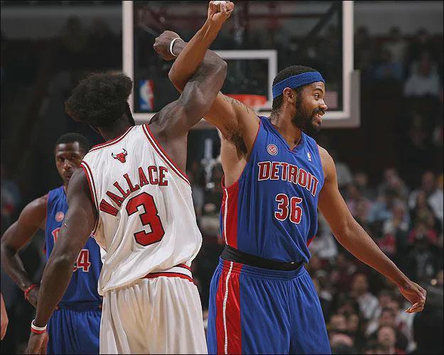 马卡：皇马患有“姆巴佩依赖症”，进攻模式重复且单一（马卡报：皇马过度依赖姆巴佩，进攻套路单一且缺乏变化）