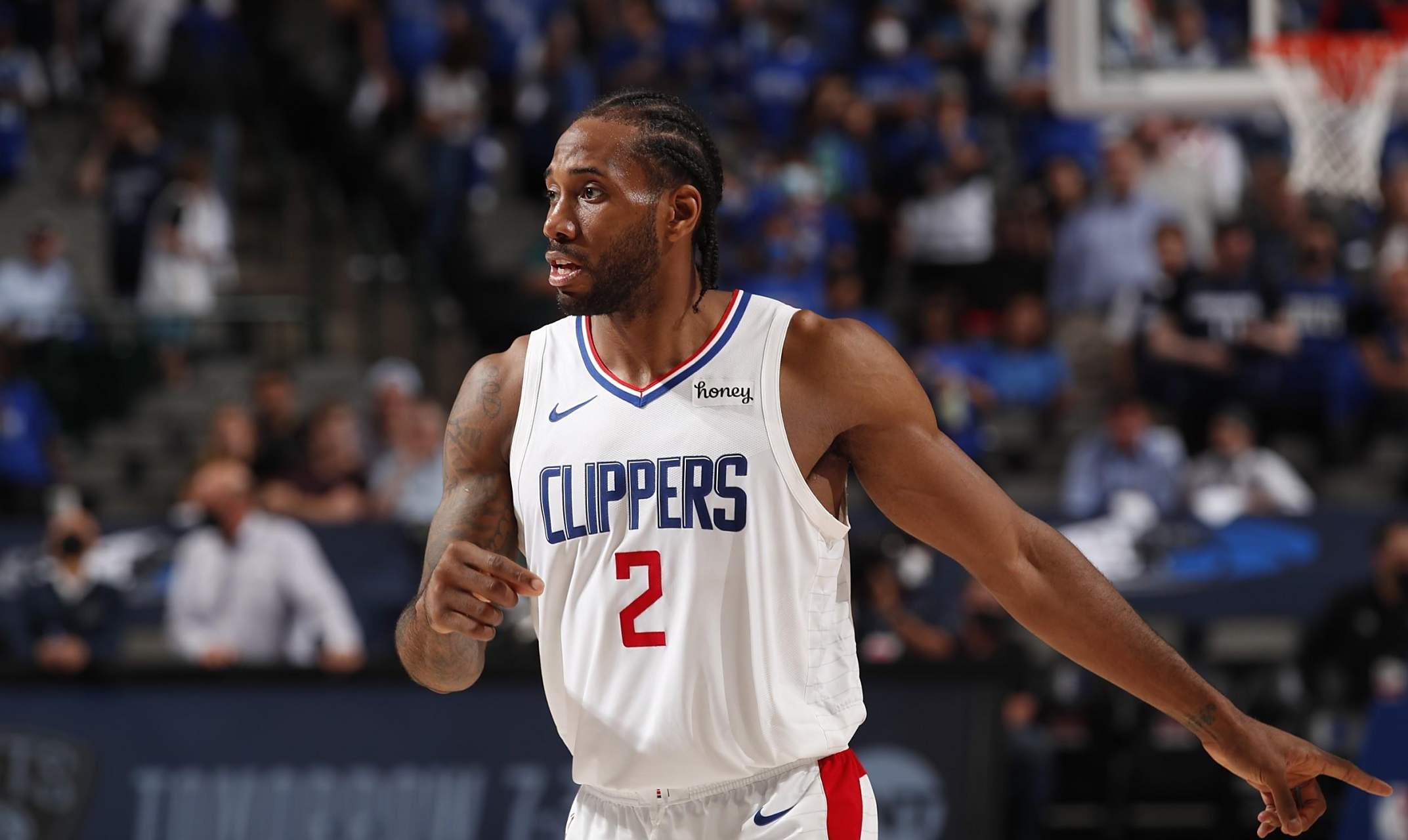 法比奥庆祝足协杯夺冠：将永远存在的时刻，一切荣耀归于上帝（法比奥庆祝足协杯称王：这一刻将被铭记，所有荣耀献给上帝）